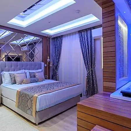 Hotel Elysium Deluxe 4*